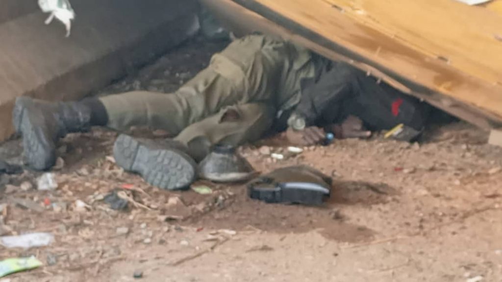 Policeman crushed to death on Lagos-Ibadan expressway crash
