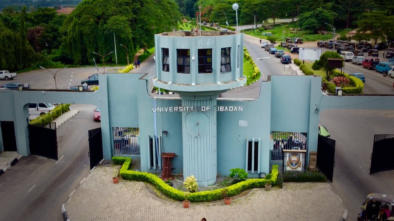 418 bag First Class as UI graduates 6,664