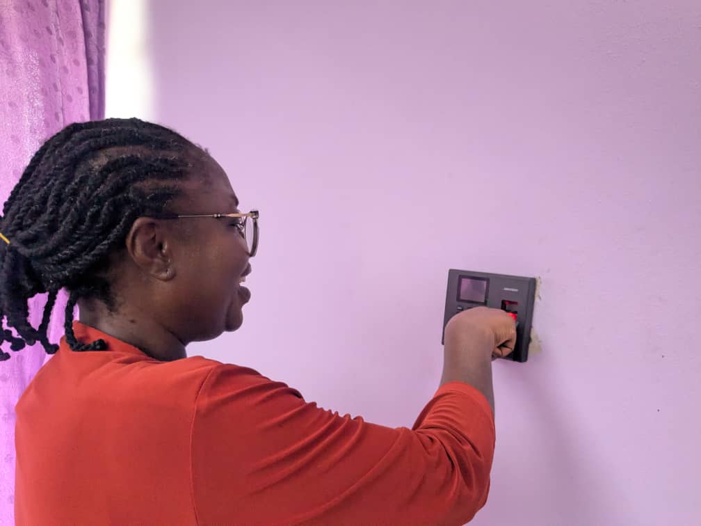 Oyo College of Nursing Installs clock-in device for Staff members
